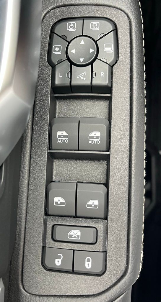 2026 RAM 2500 Big Horn - Photo 9