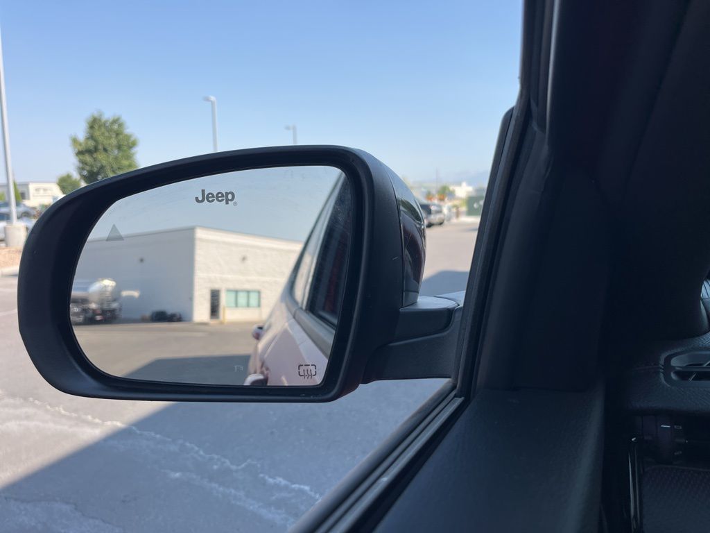 2025 Jeep Compass Latitude photo 4