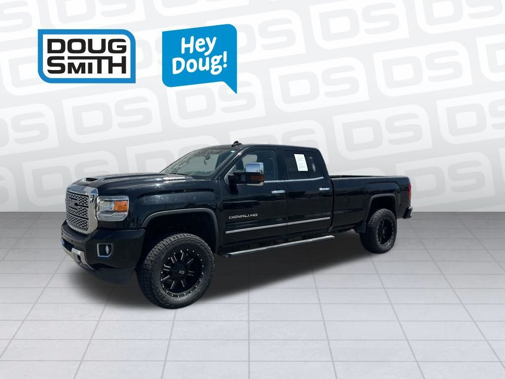 2018 GMC Sierra 4WD Crew Cab Standard Box Denali's photo