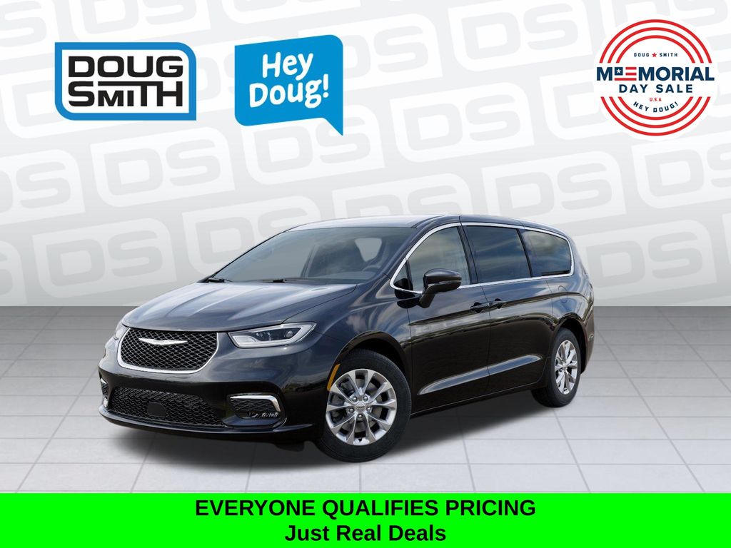 2026 Chrysler Pacifica Select AWD's photo