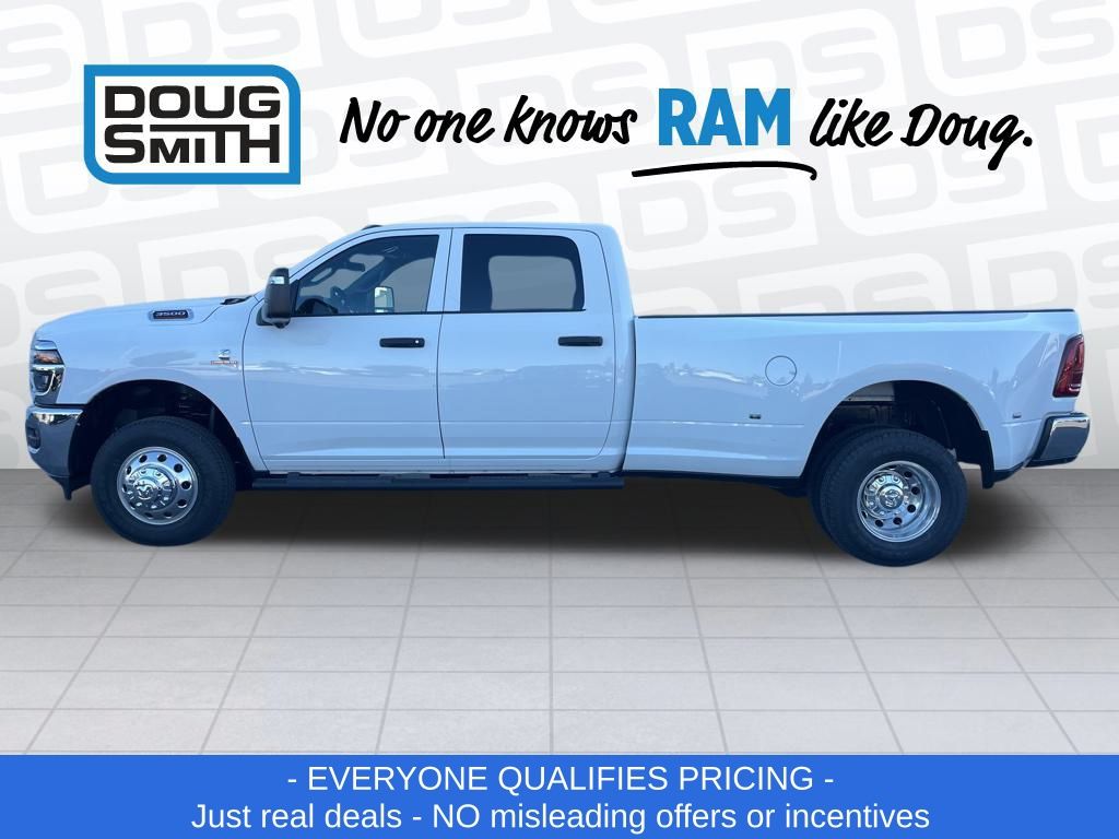 2026 Ram 3500 Tradesman photo 3