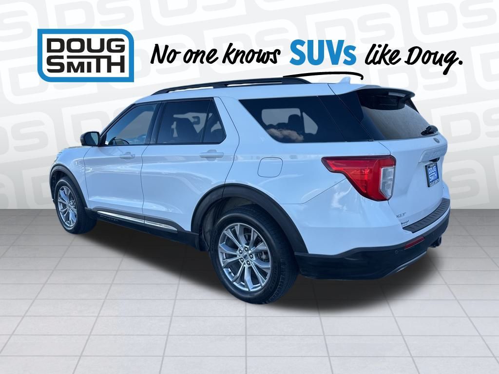 2020 Ford Explorer XLT photo 3