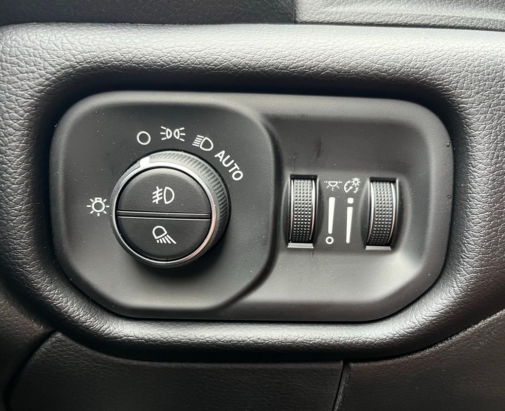 2026 RAM 2500 Laramie - Photo 25