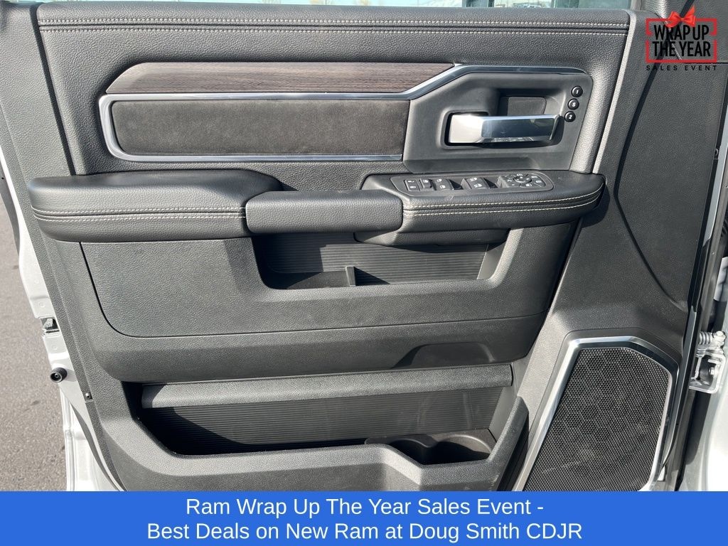 New 2026 Ram 2500 LARAMIE CREW CAB 4X4 8' BOX Pickup