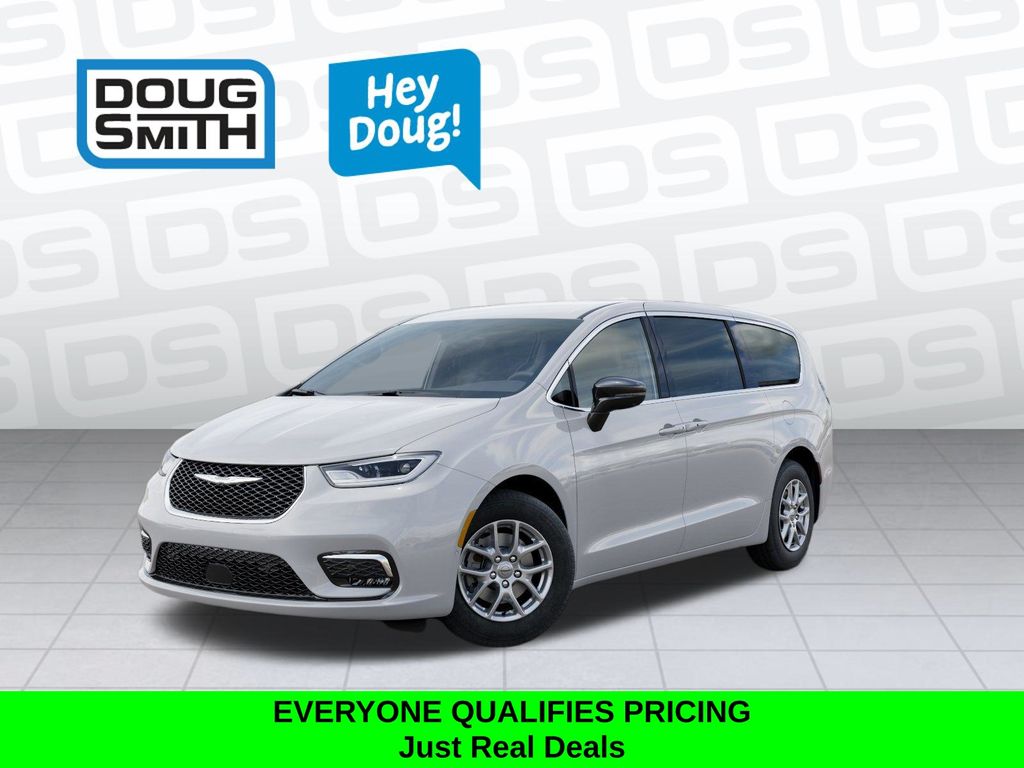 2026 Chrysler Pacifica Select's photo
