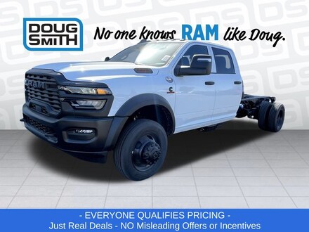 2025 Ram 5500 Chassis Cab TRADESMAN  CREW  4X4 84' CA Pickup