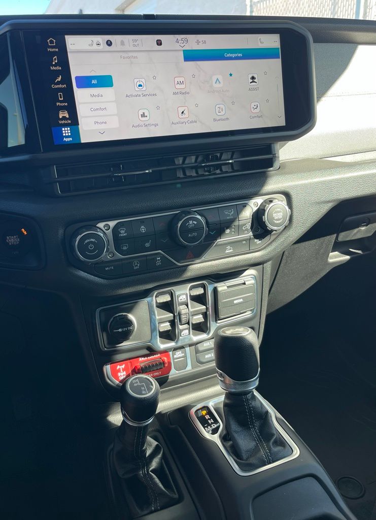 2026 Jeep Wrangler 4-Door Willys - Photo 15