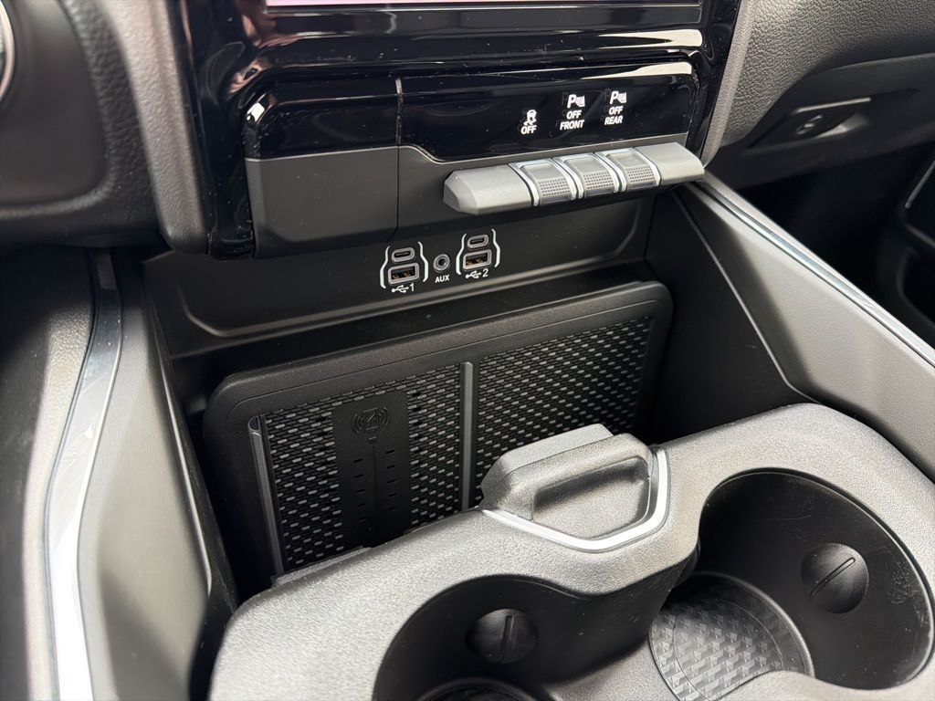 2026 RAM 1500 Laramie - Photo 18