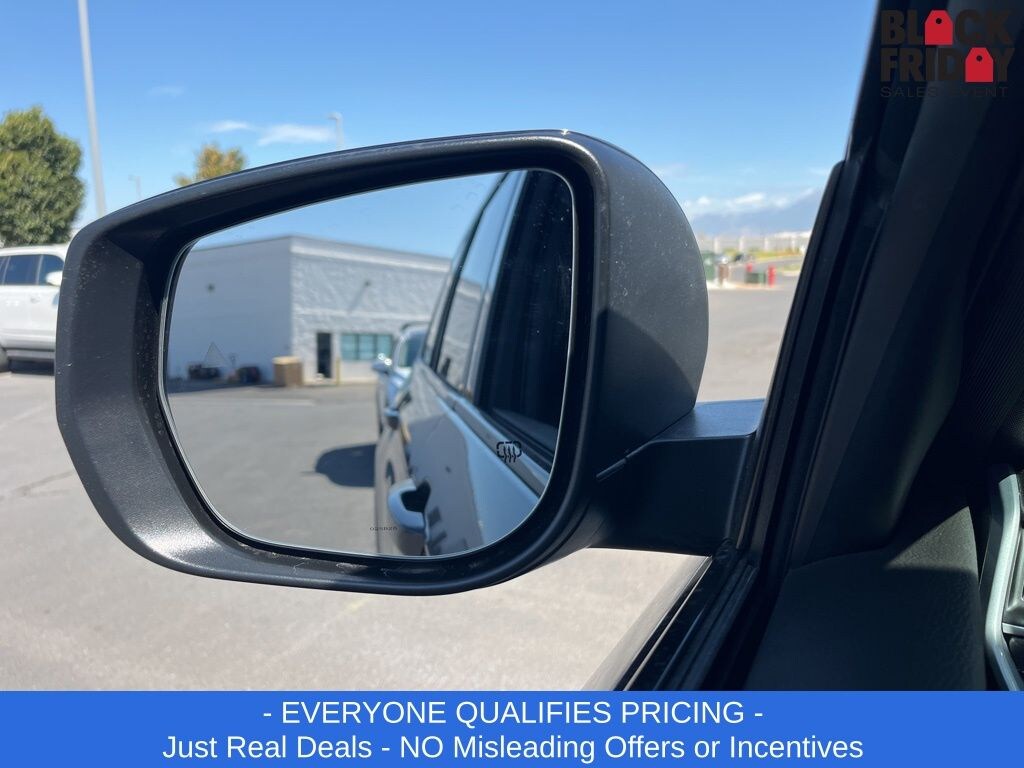 New 2025 Jeep Grand Cherokee L LAREDO 4X4 Sport Utility