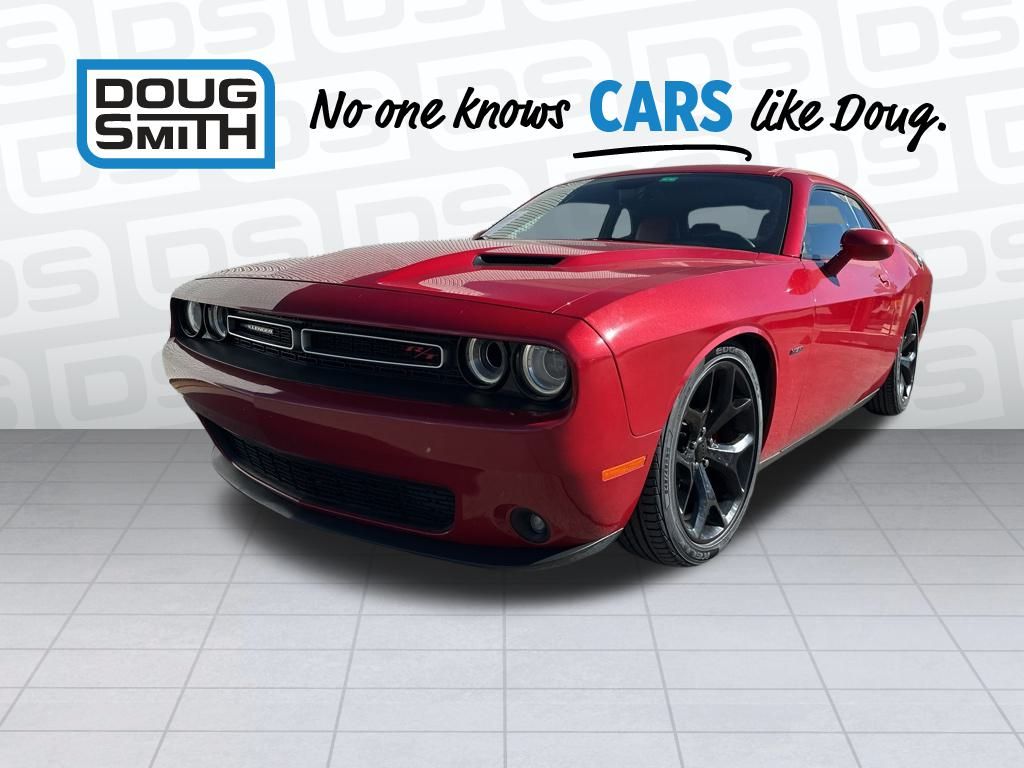 2016 Dodge Challenger SXT Plus photo 3