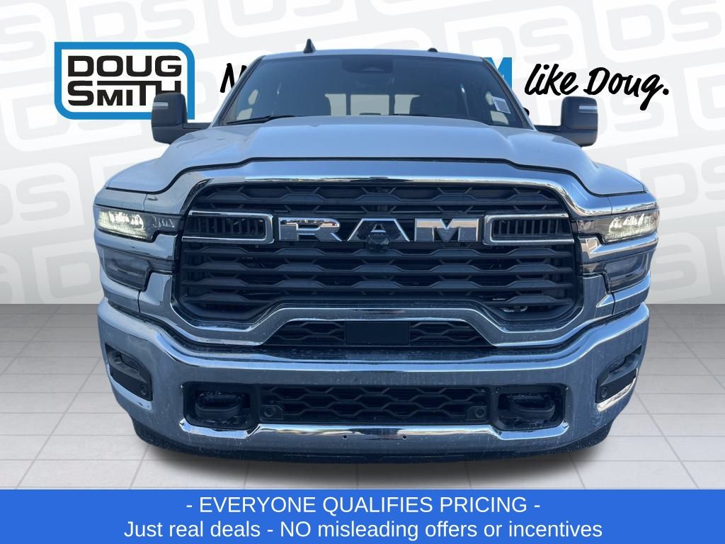 2025 Ram 2500 Tradesman photo 2