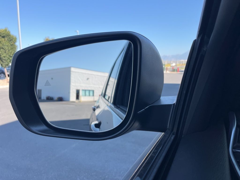 New 2025 Jeep Grand Cherokee L LAREDO 4X4 Sport Utility