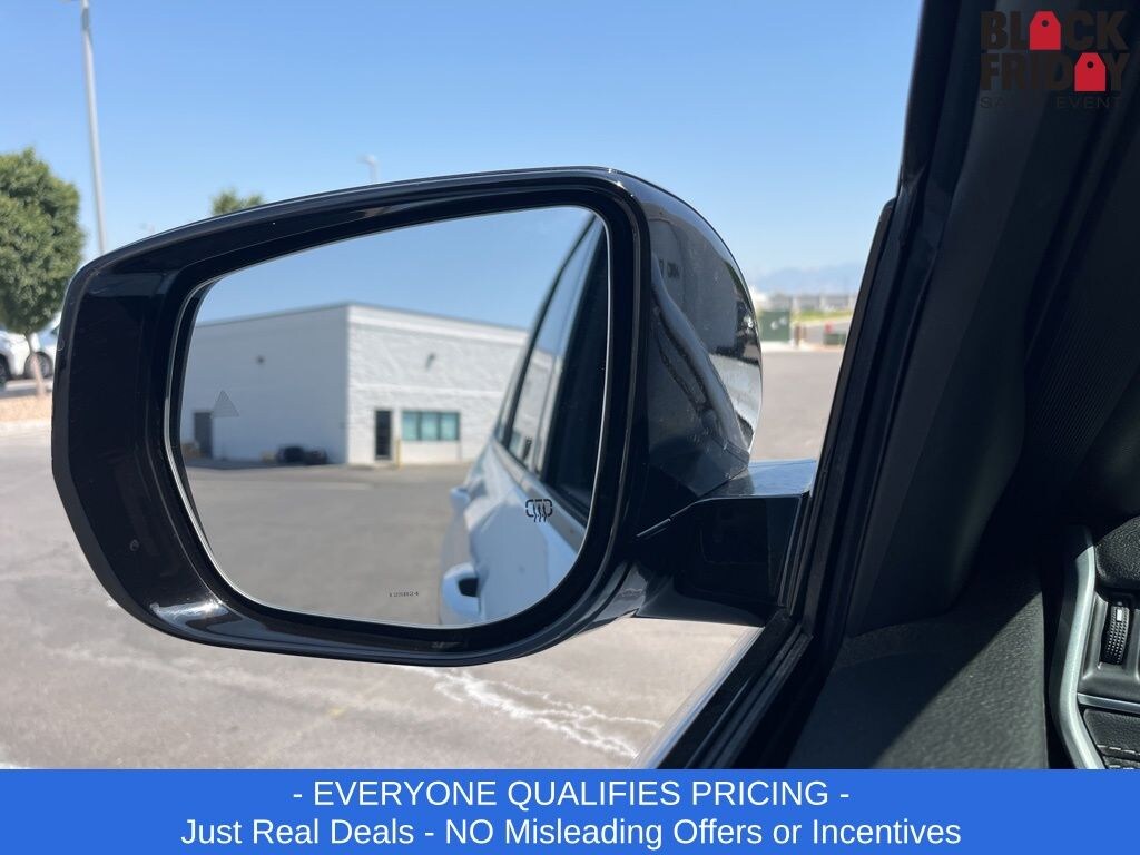 New 2025 Jeep Grand Cherokee L ALTITUDE X 4X4 Sport Utility