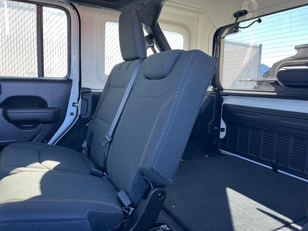 2026 Jeep Wrangler 4-Door Willys - Photo 27