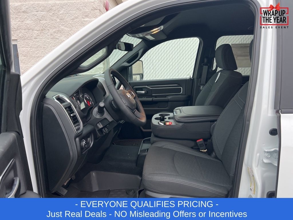 New 2026 Ram 2500 BIG HORN CREW CAB 4X4 6'4 BOX Pickup