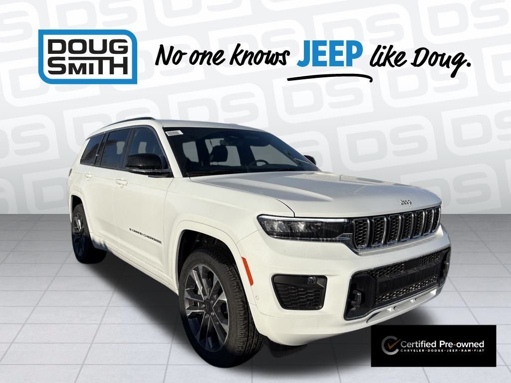 2025 Jeep Grand Cherokee Overland photo 3