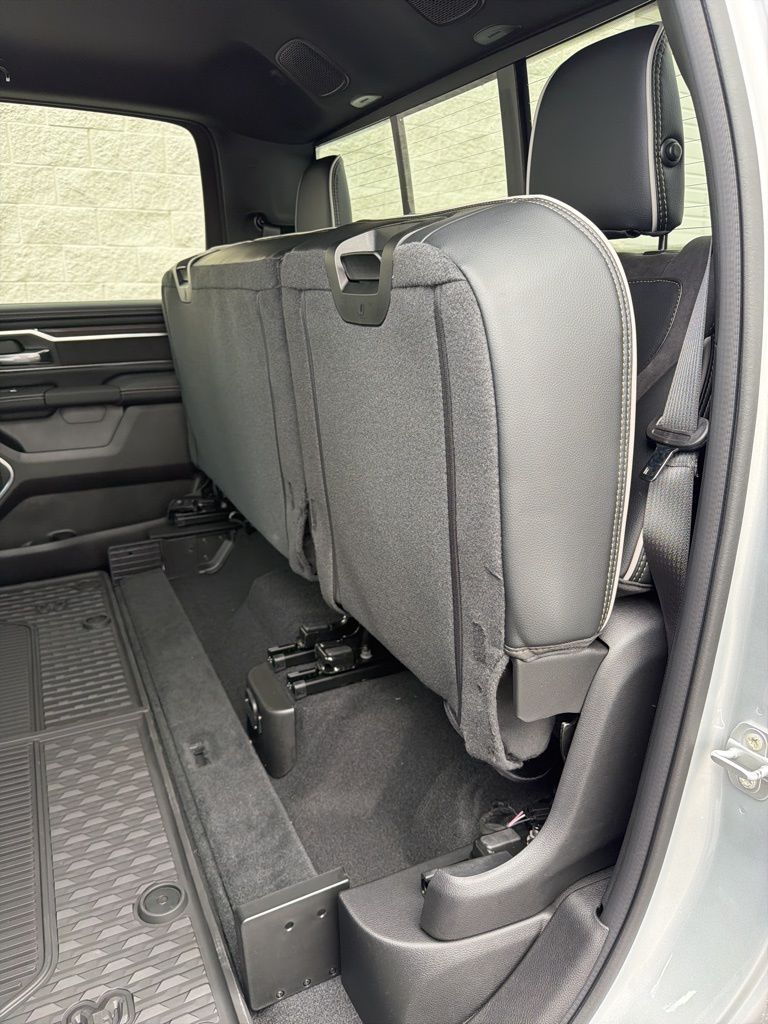 2026 RAM 1500 Laramie - Photo 26