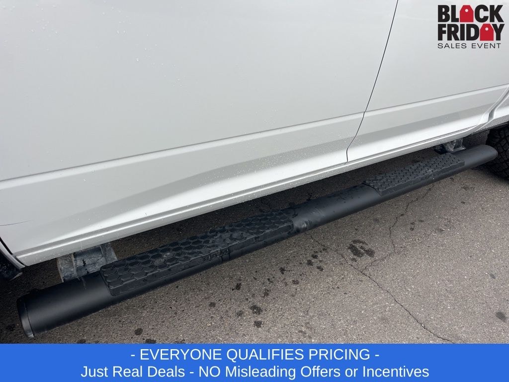 New 2026 Ram 2500 WARLOCK CREW CAB 4X4 6'4 BOX Pickup