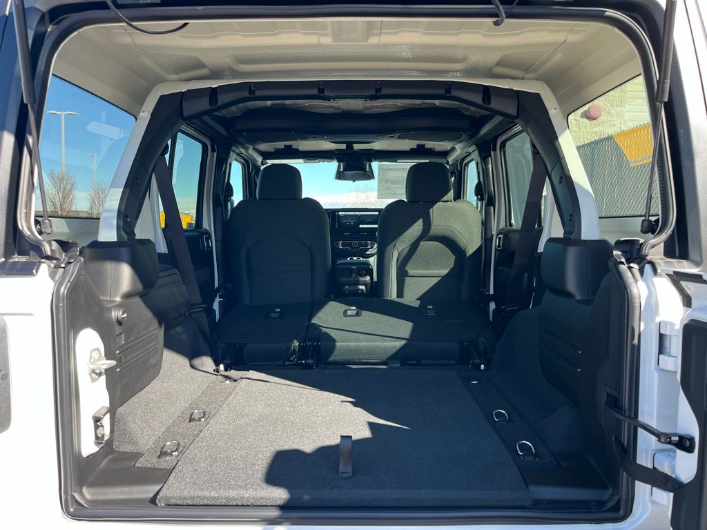 2026 Jeep Wrangler 4-Door Willys - Photo 29