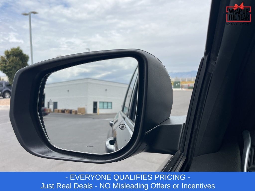 New 2025 Jeep Grand Cherokee LAREDO 4X4 Sport Utility