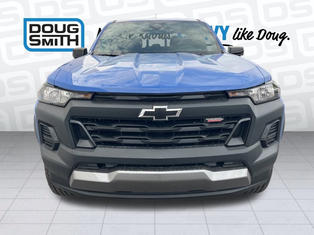 2026 Chevrolet Colorado Trail Boss photo 2