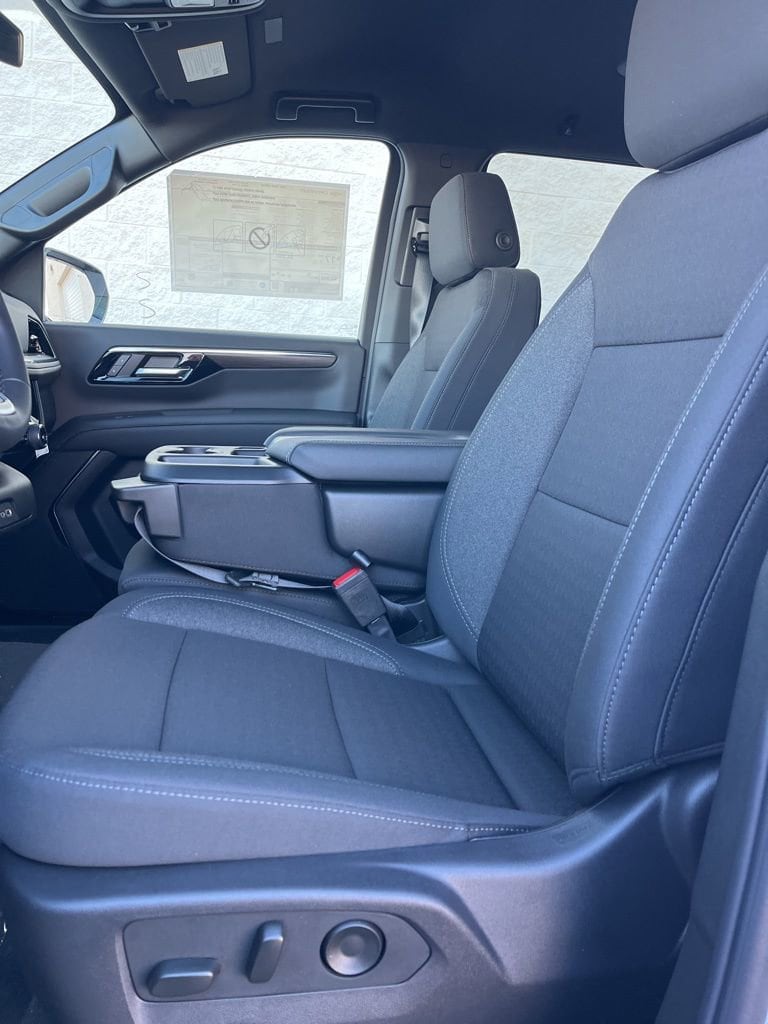 2026 Chevrolet Tahoe LS - Photo 11