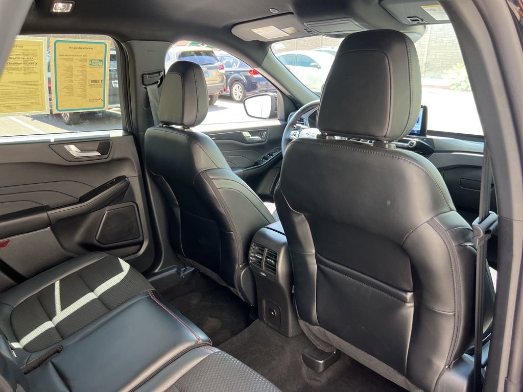 2025 Ford Escape ST-Line Select - Photo 23