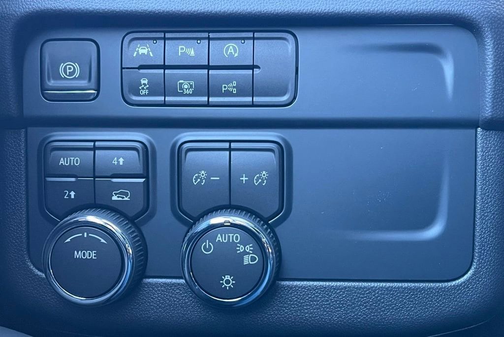 2026 Chevrolet Tahoe LS - Photo 21