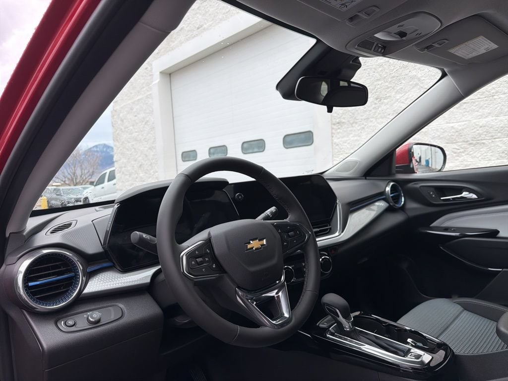 2026 Chevrolet Trax LT - Photo 9