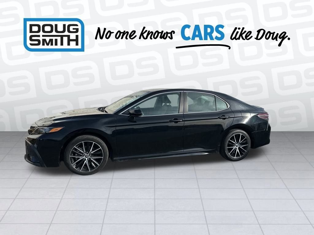 Used 2024 Toyota Camry SE