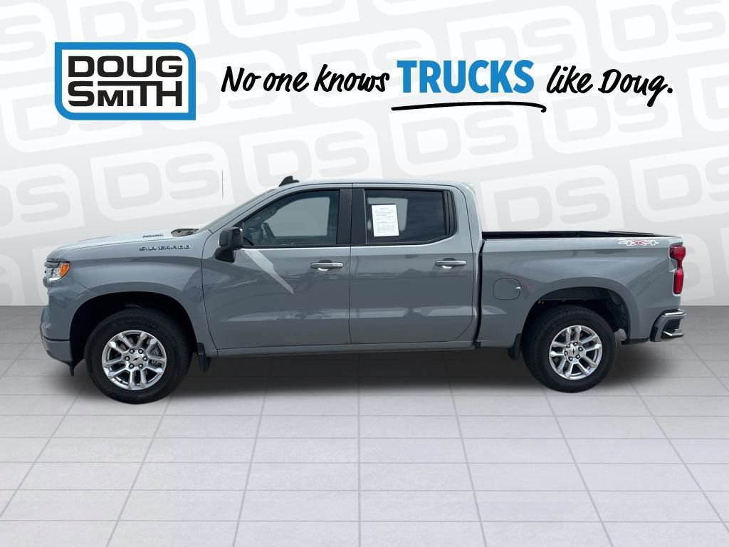 2025 Chevrolet Silverado 1500 RST photo 2