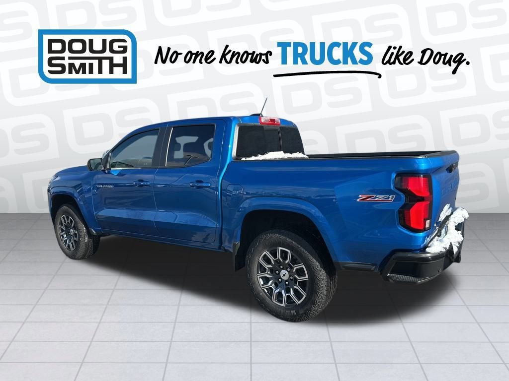 2023 Chevrolet Colorado Z71 photo 2