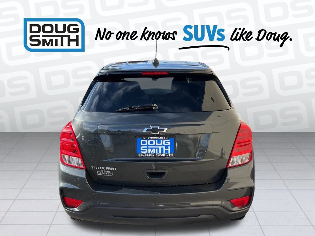 2020 Chevrolet Trax LS photo 4