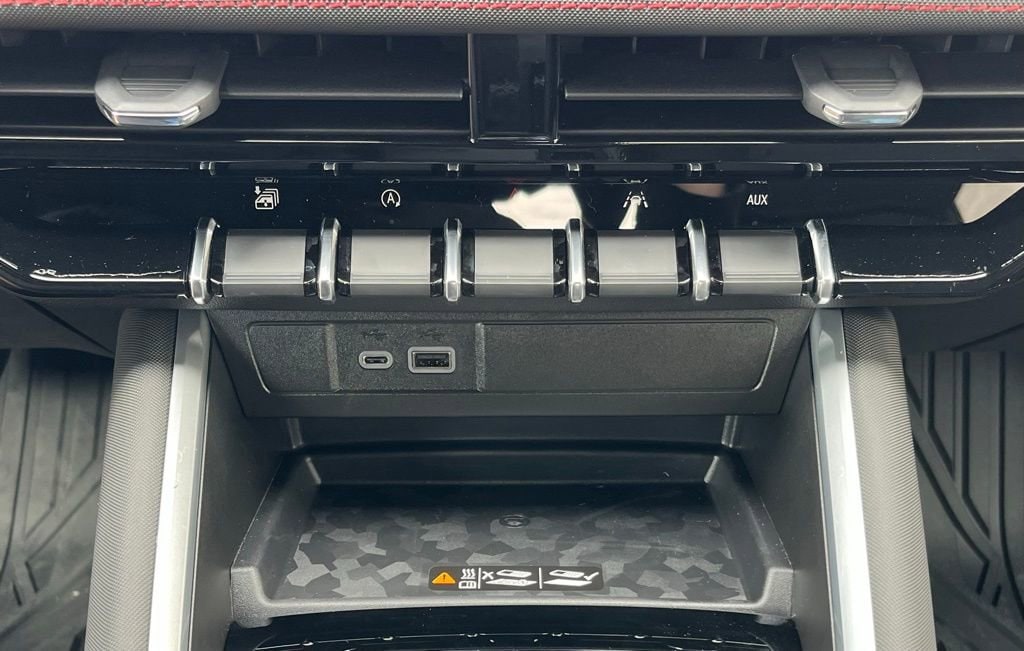 2026 Chevrolet Colorado Z71 - Photo 22