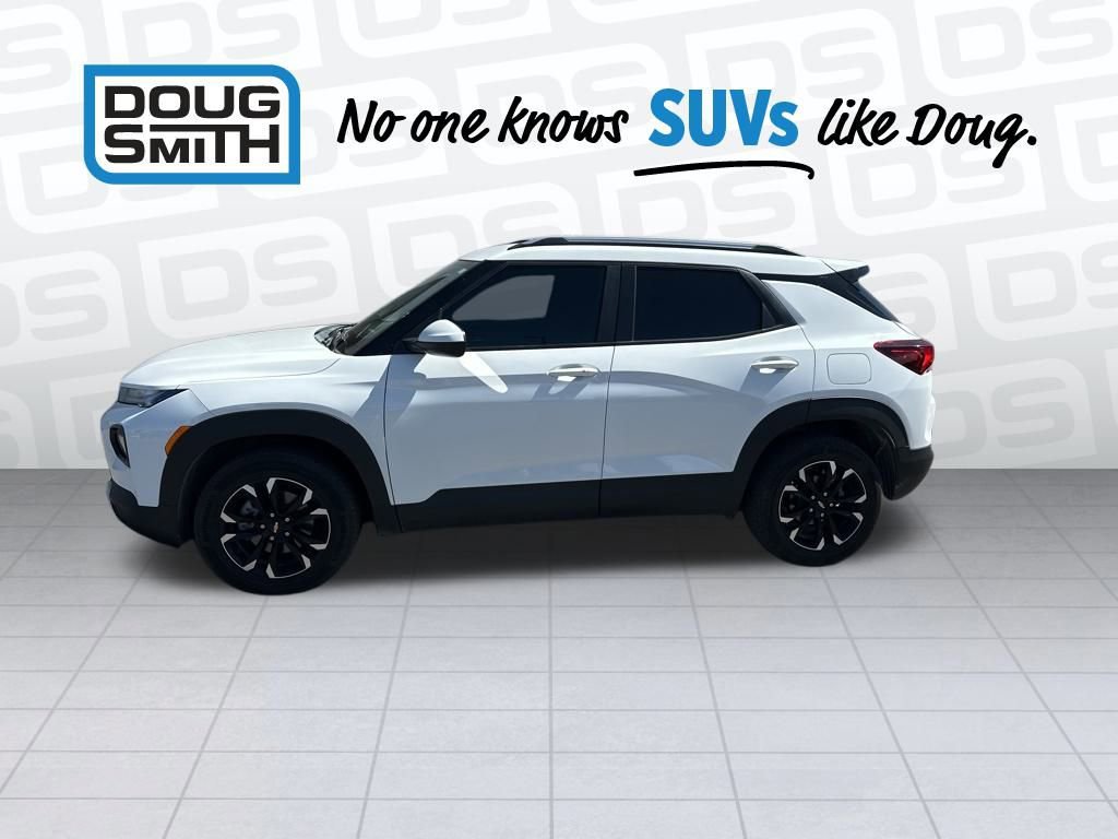 2023 Chevrolet Trailblazer LT photo 2