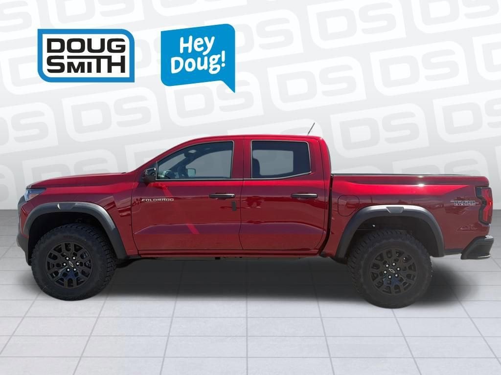 2026 Chevrolet Colorado Trail Boss - Photo 3