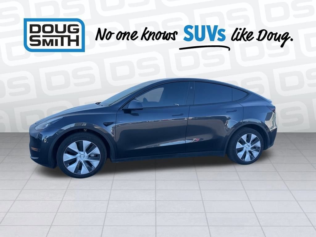 Used 2024 Tesla Model Y Long Range with VIN 7SAYGDED1RF097583 for sale in Spanish Fork, UT