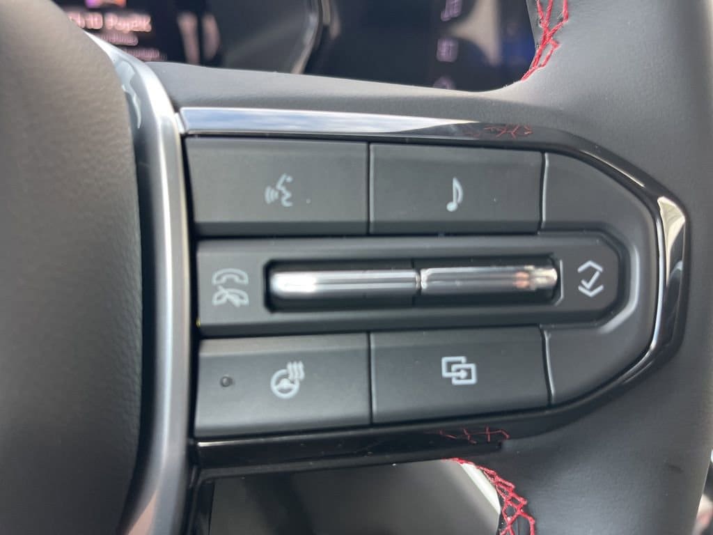 2026 Chevrolet Colorado Z71 - Photo 18