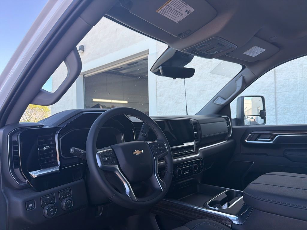 2026 Chevrolet Silverado 3500HD LT - Photo 10