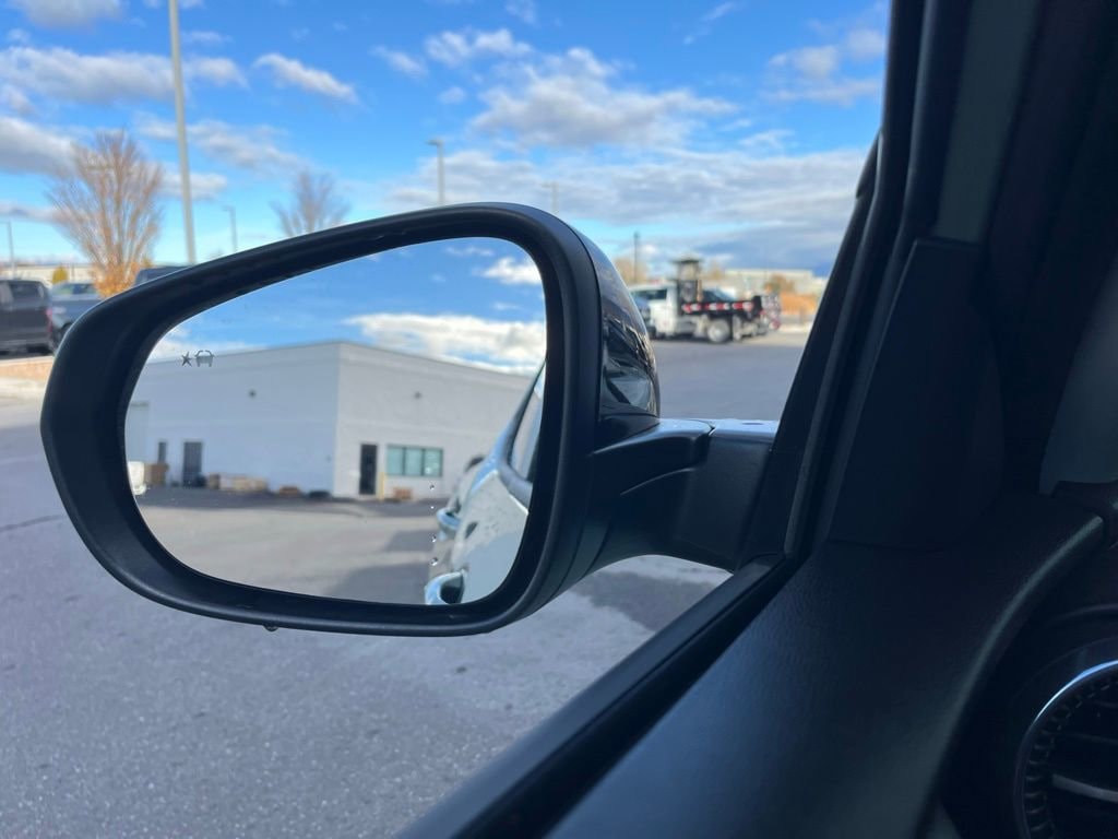 New 2025 Chevrolet Trax Activ SUV