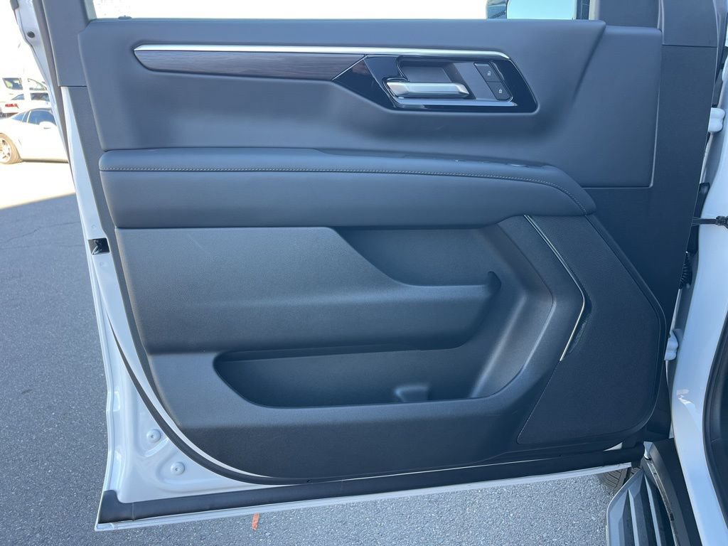 2026 Chevrolet Tahoe LS - Photo 6