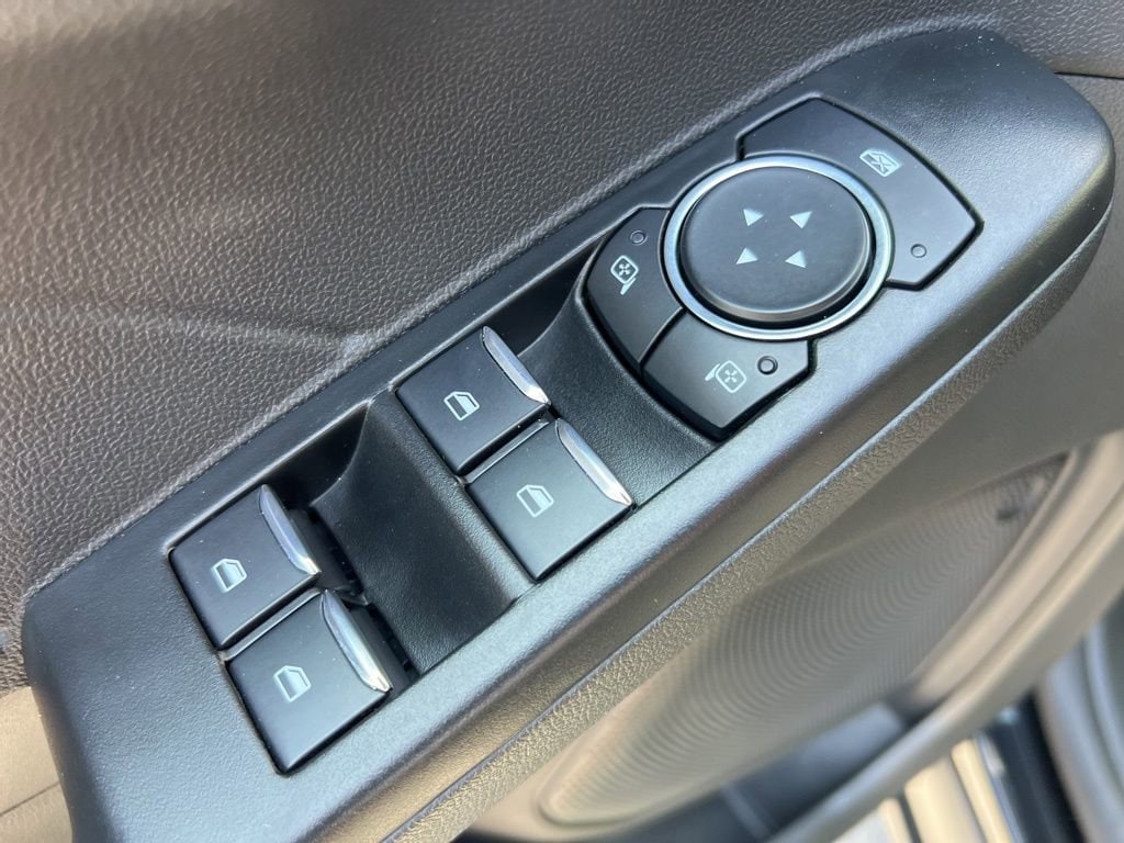 2025 Ford Escape ST-Line Select - Photo 9