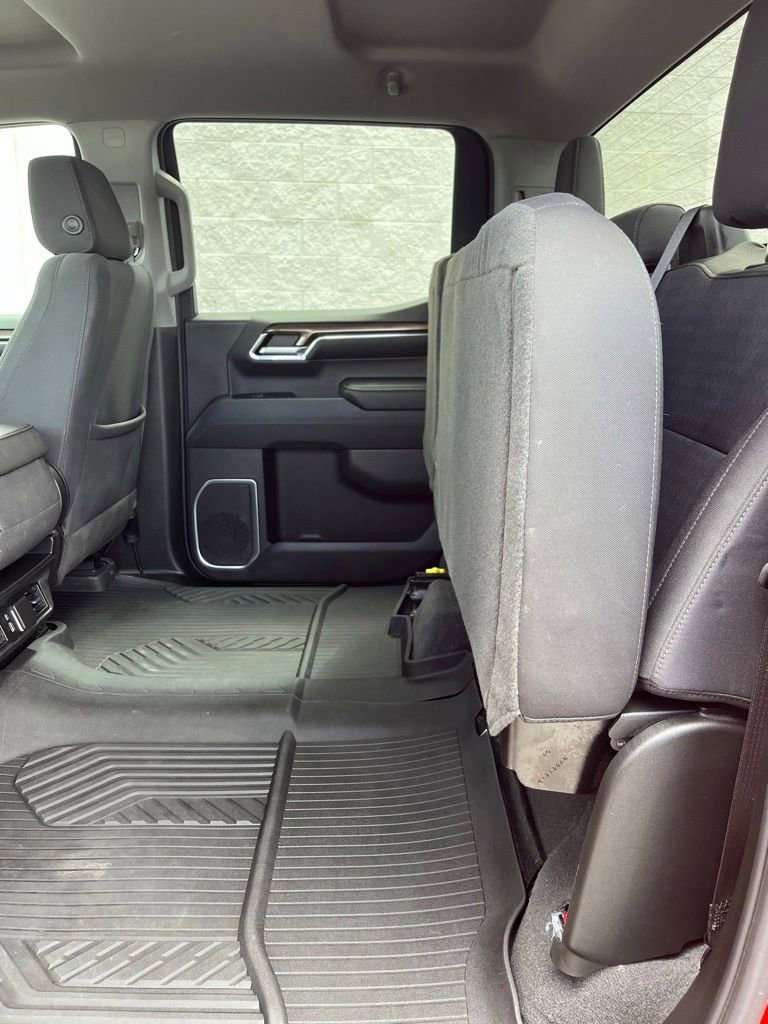 2023 Chevrolet Silverado 1500 LT - Photo 25