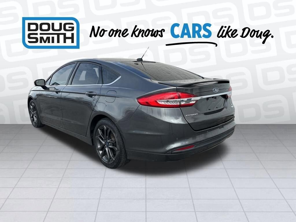 Used 2018 Ford Fusion SE Sedan