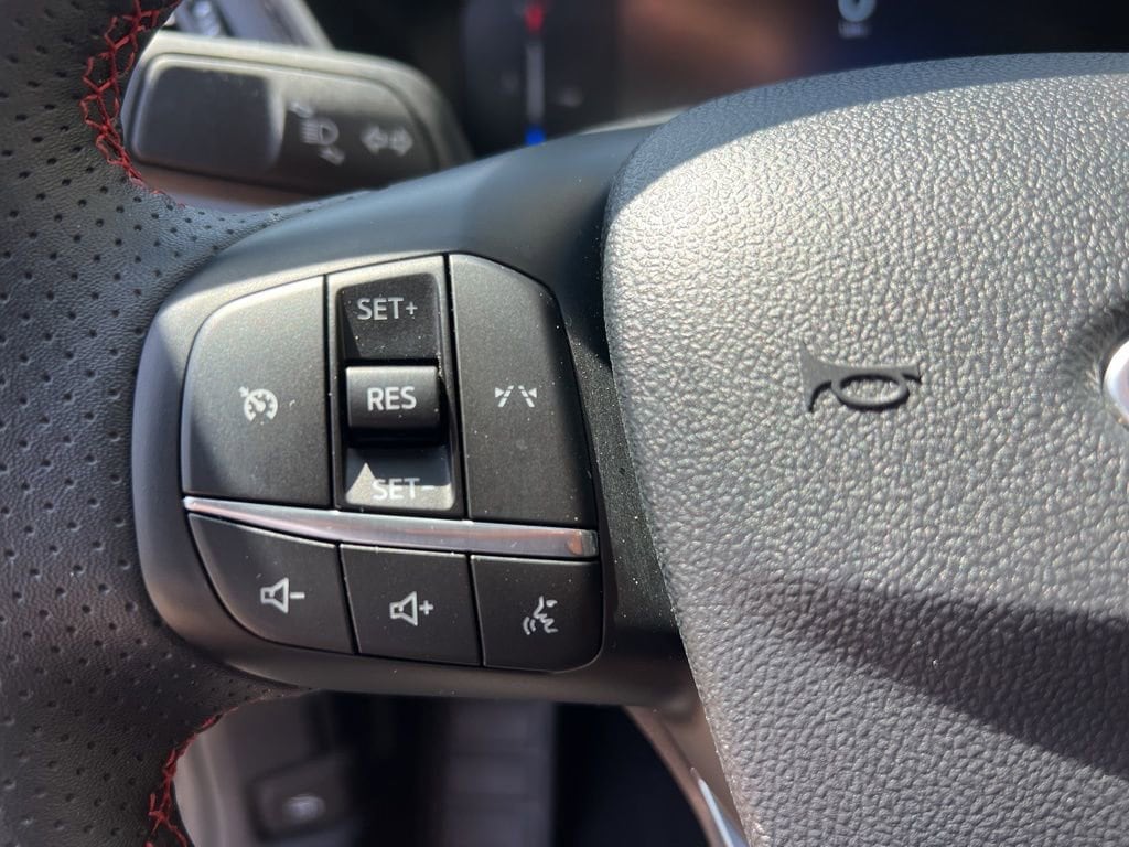 2025 Ford Escape ST-Line Select - Photo 12