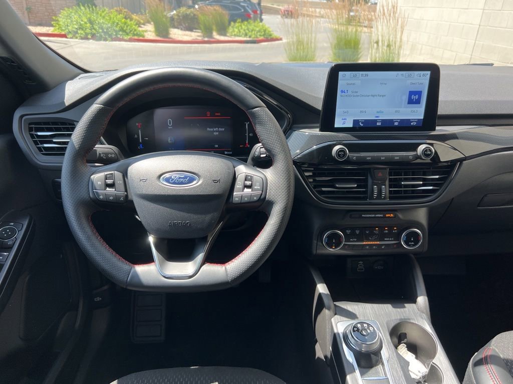 2025 Ford Escape ST-Line Select - Photo 18