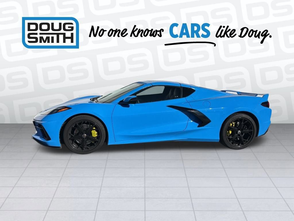 2021 Chevrolet Corvette Stingray 2LT photo 2