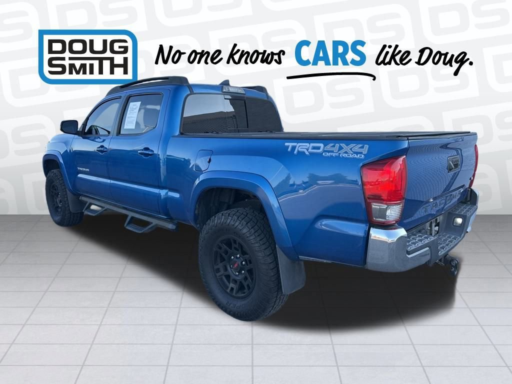 2017 Toyota Tacoma SR5 photo 4