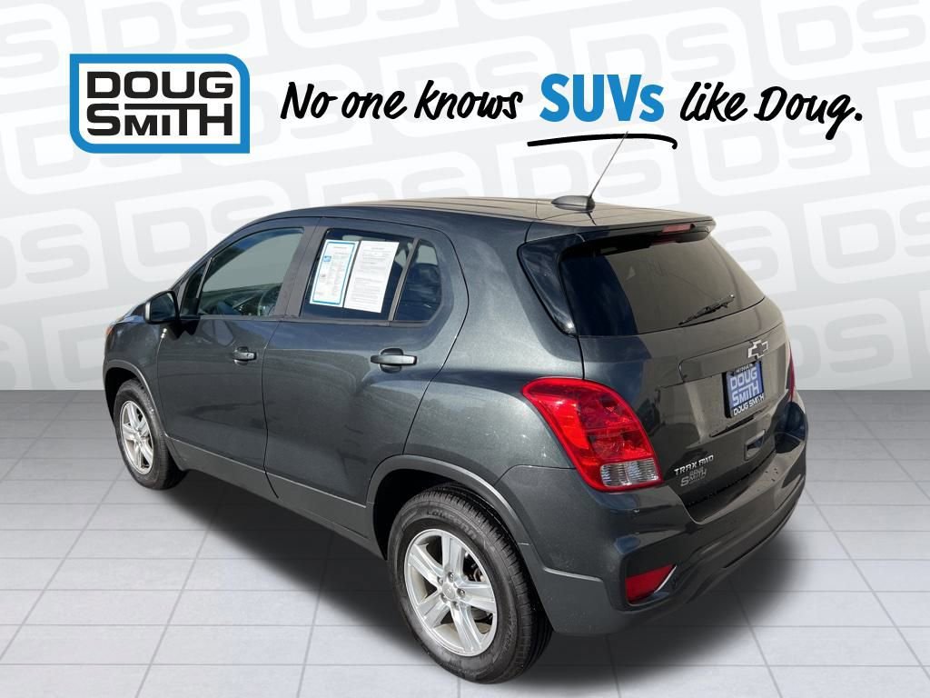 2020 Chevrolet Trax LS photo 3