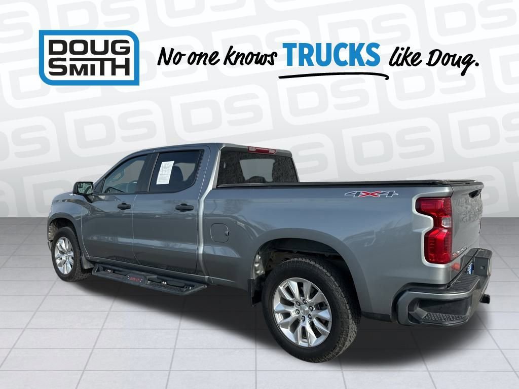2023 Chevrolet Silverado 1500 Custom photo 4